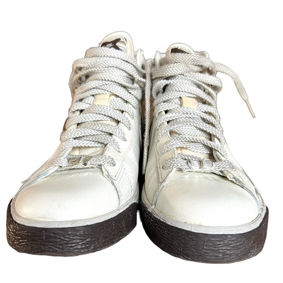 Nothing - Picture 9 of 16